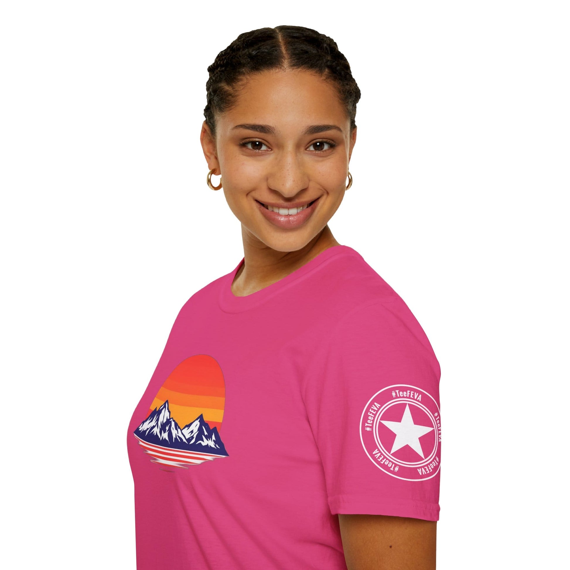 TeeFEVA T-Shirt Sunset Mountain T‑Shirt — Retro Sunset Peaks Graphic Tee