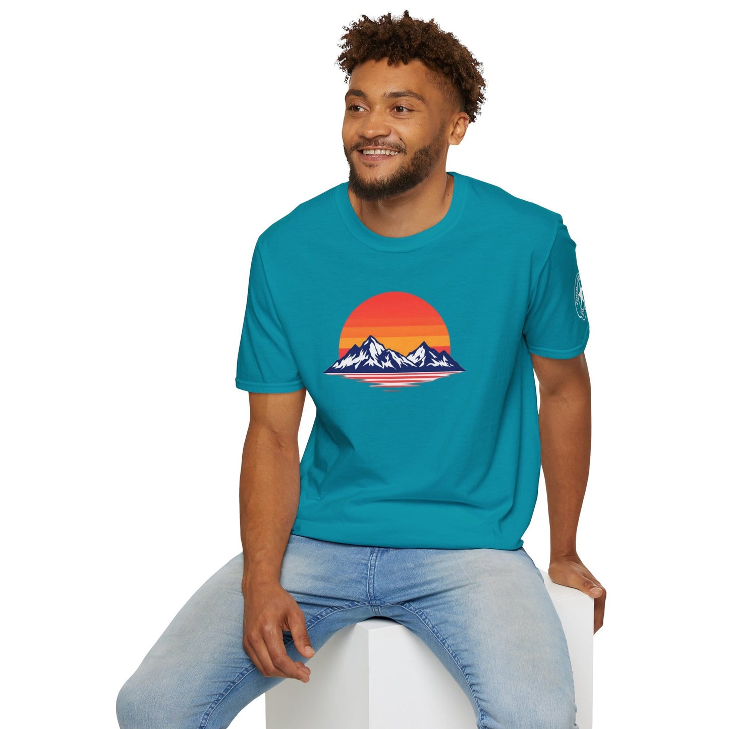TeeFEVA T-Shirt Sunset Mountain T‑Shirt — Retro Sunset Peaks Graphic Tee