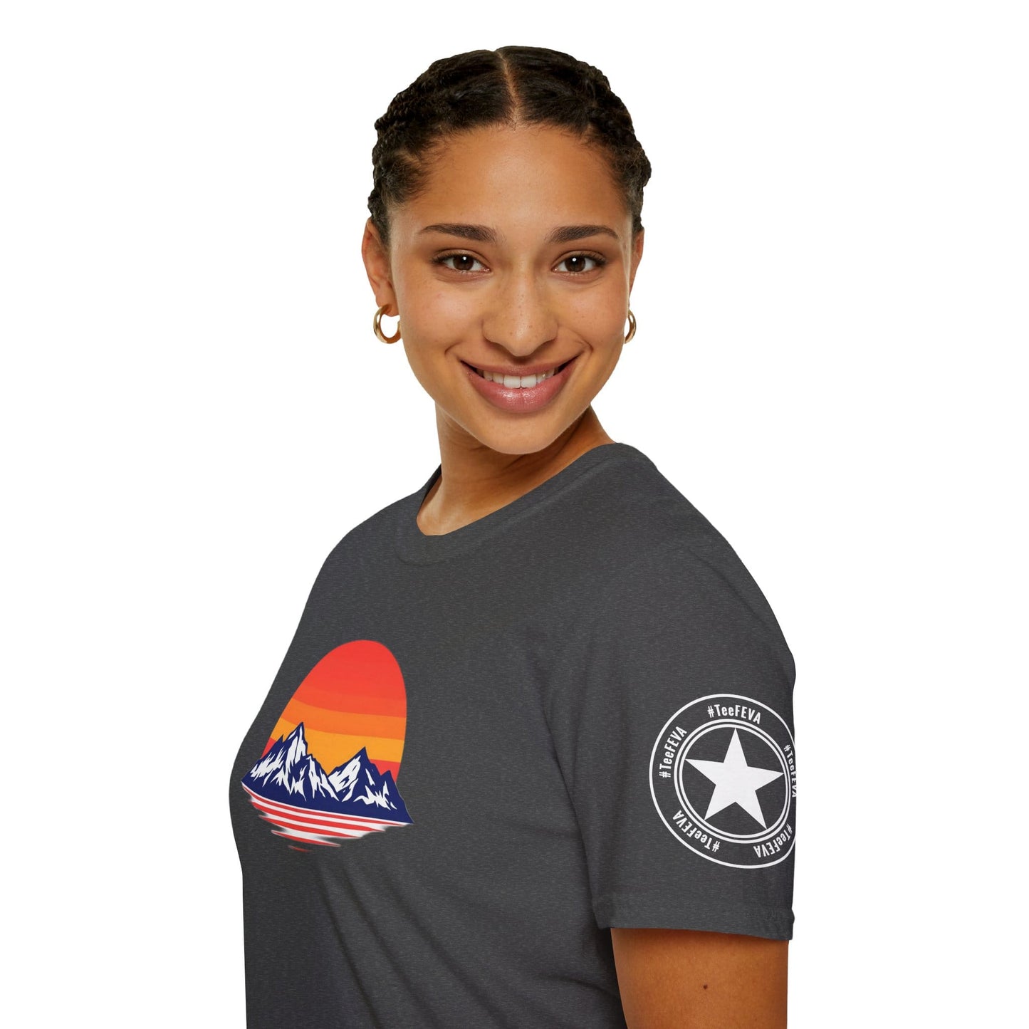 TeeFEVA T-Shirt Sunset Mountain T‑Shirt — Retro Sunset Peaks Graphic Tee