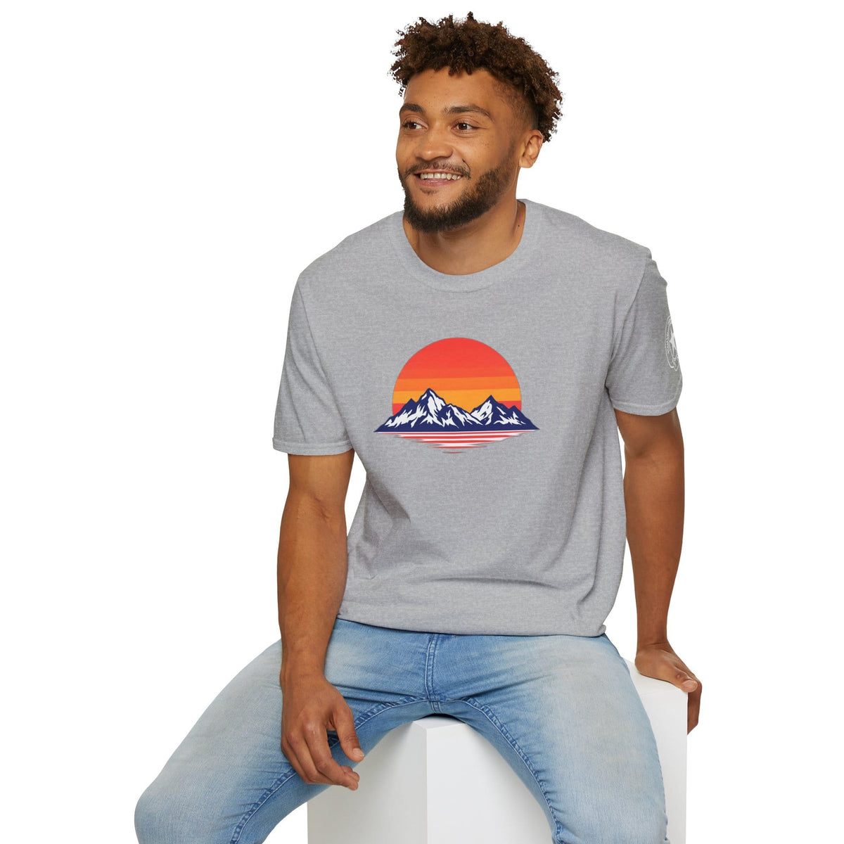 TeeFEVA T-Shirt Sunset Mountain T‑Shirt — Retro Sunset Peaks Graphic Tee