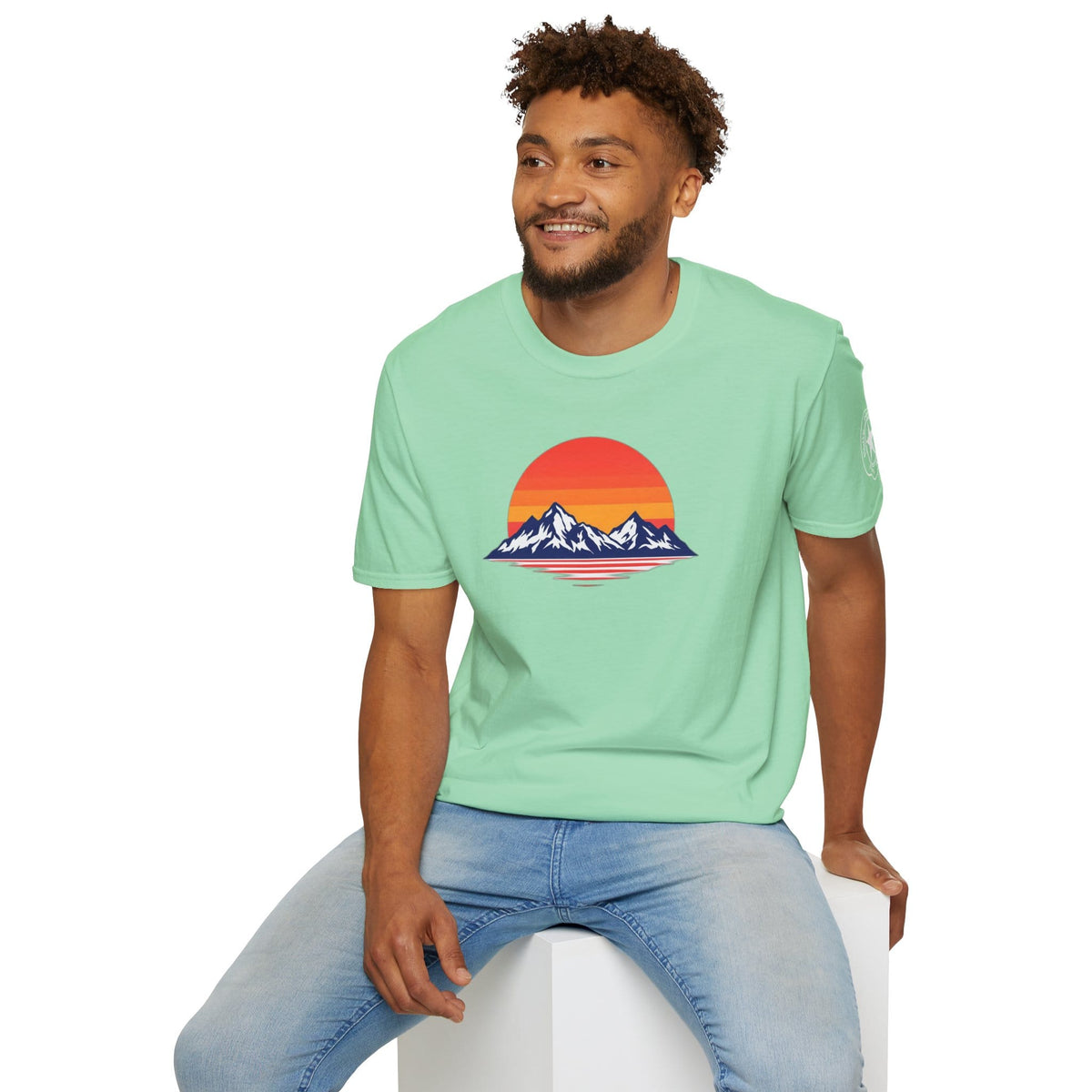 TeeFEVA T-Shirt Sunset Mountain T‑Shirt — Retro Sunset Peaks Graphic Tee