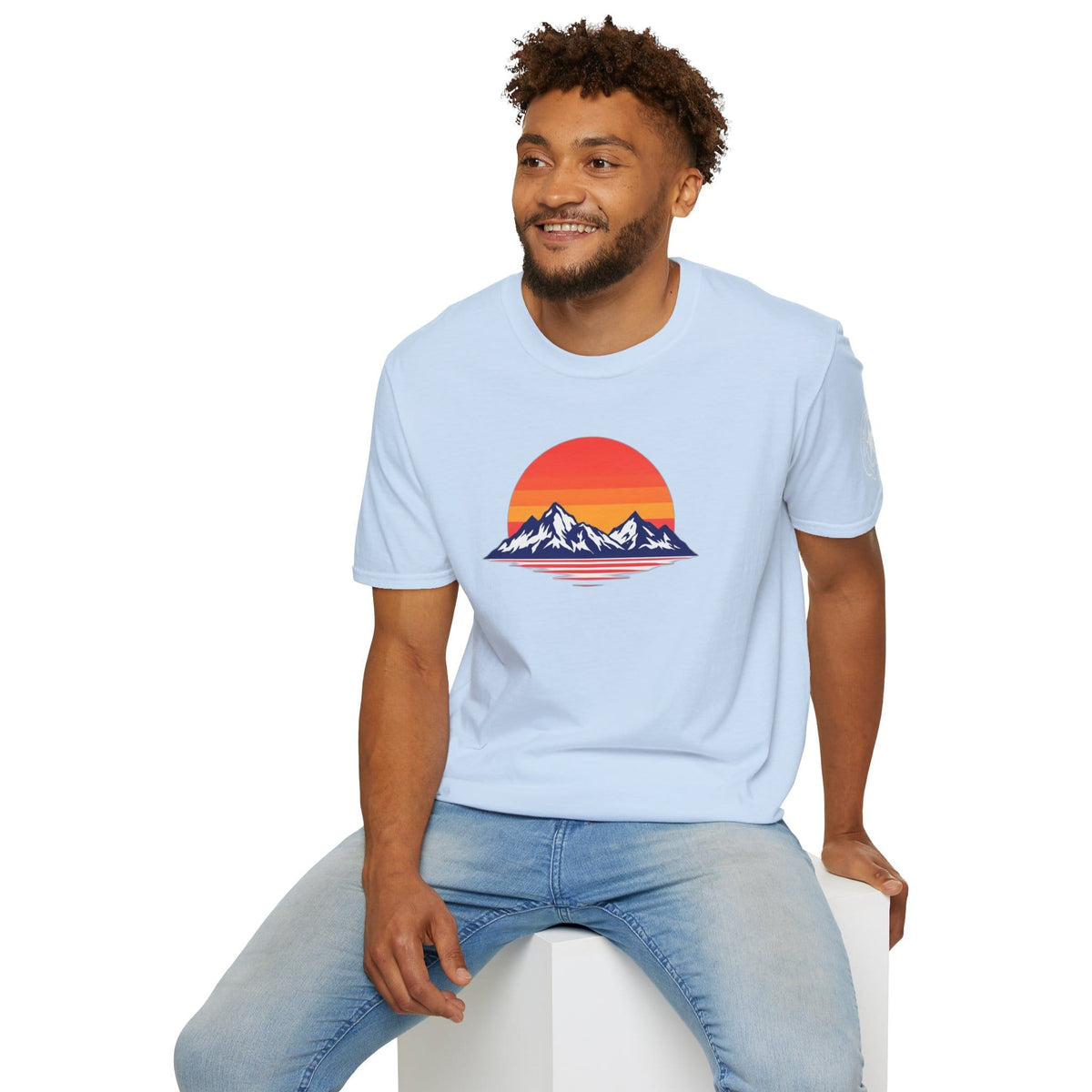 TeeFEVA T-Shirt Sunset Mountain T‑Shirt — Retro Sunset Peaks Graphic Tee
